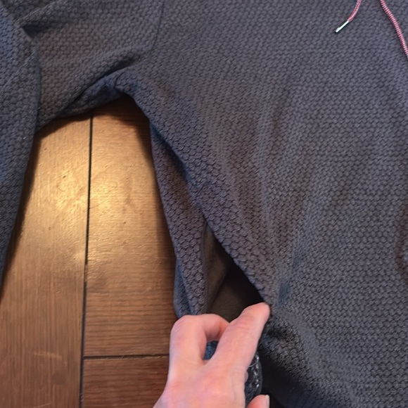 LIV Outdoor Hoodie Pullover Gray. XL. Textured pattern. - Picture 4 of 10